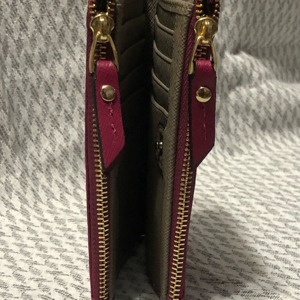 Neiman Marcus Wallet - Picture 7 of 10